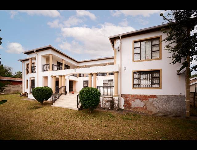 8 BEDROOM HOUSE FOR SALE IN NOORDWYK